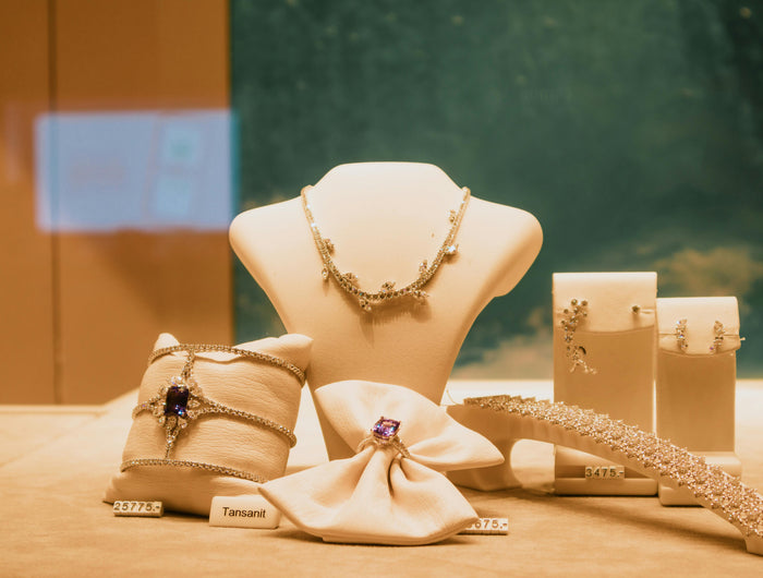 THE JEWELRY EDIT