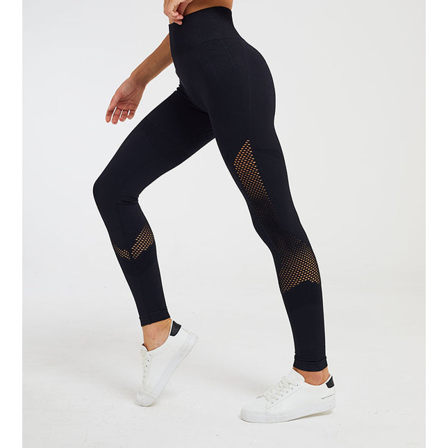 Seamless crescent hollow fitness trousers